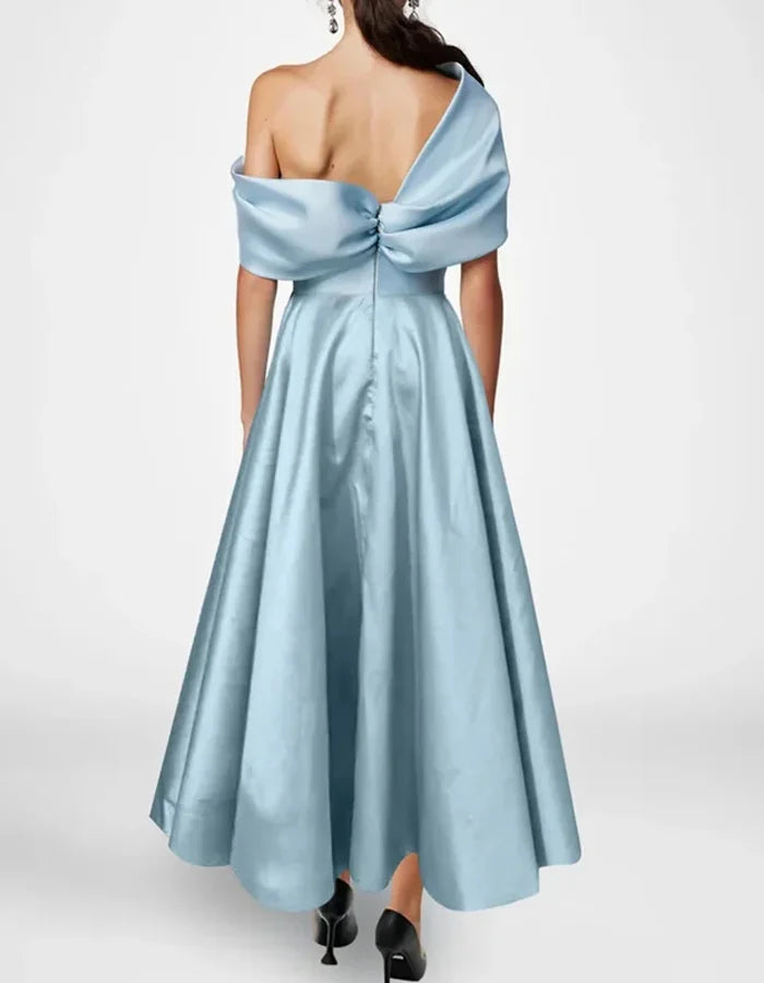 Off-shoulder Solid Color Large Pocket Design Midi Dress