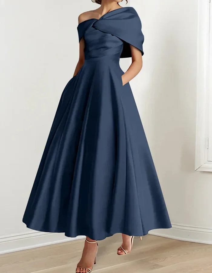 Off-shoulder Solid Color Large Pocket Design Midi Dress