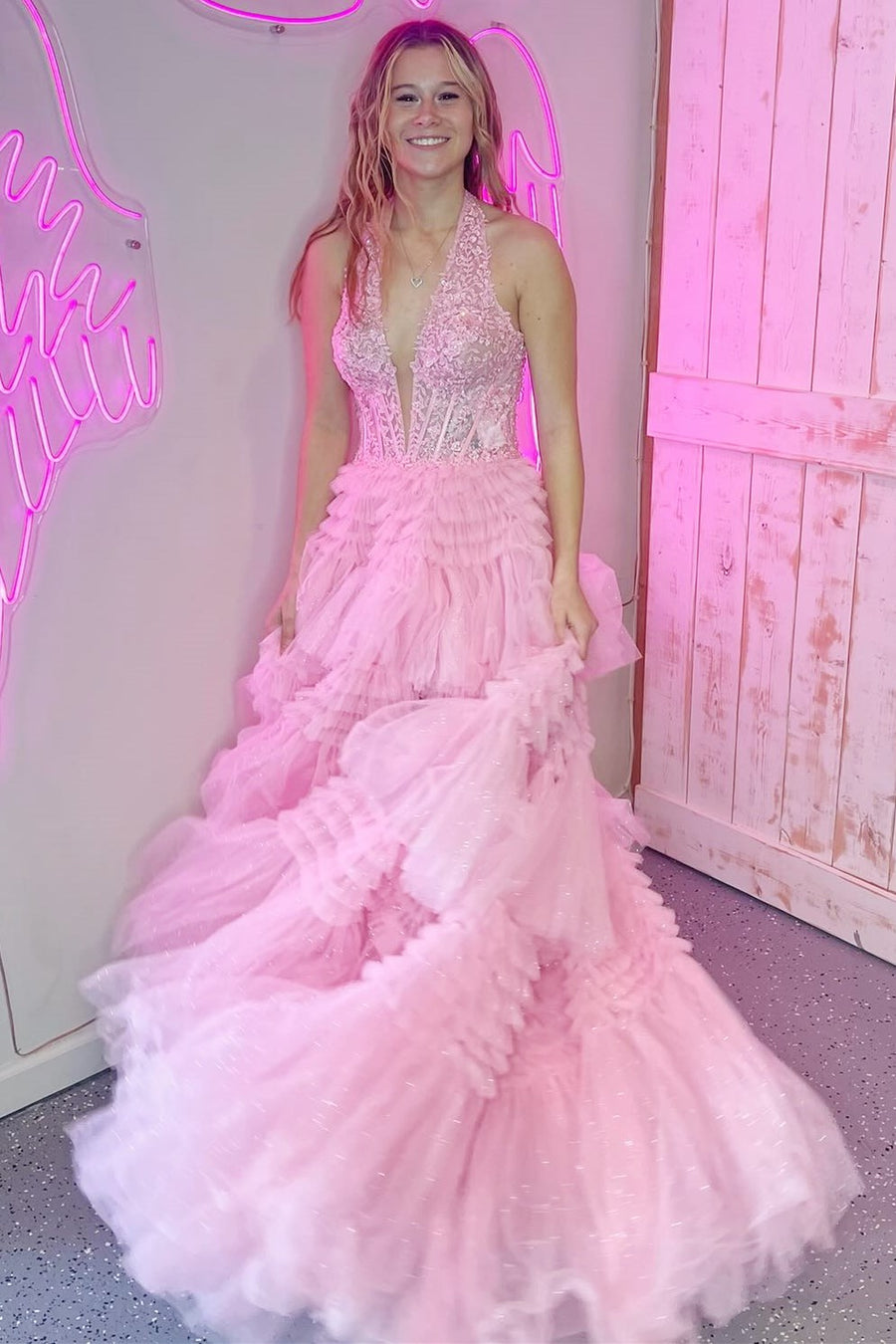 V-Neck Sleeveless Appliques Tiered Tulle A-Line Prom Dress
