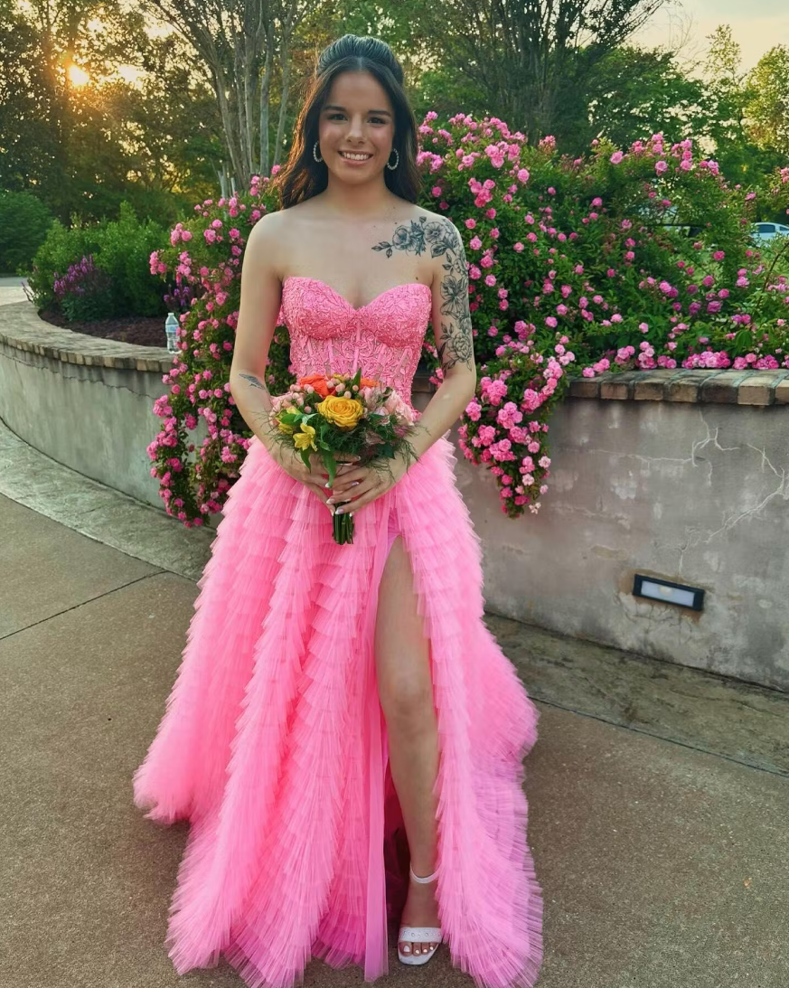 Sweetheart Sleeveless Appliques Sheer Tiered A-Line Prom Dress