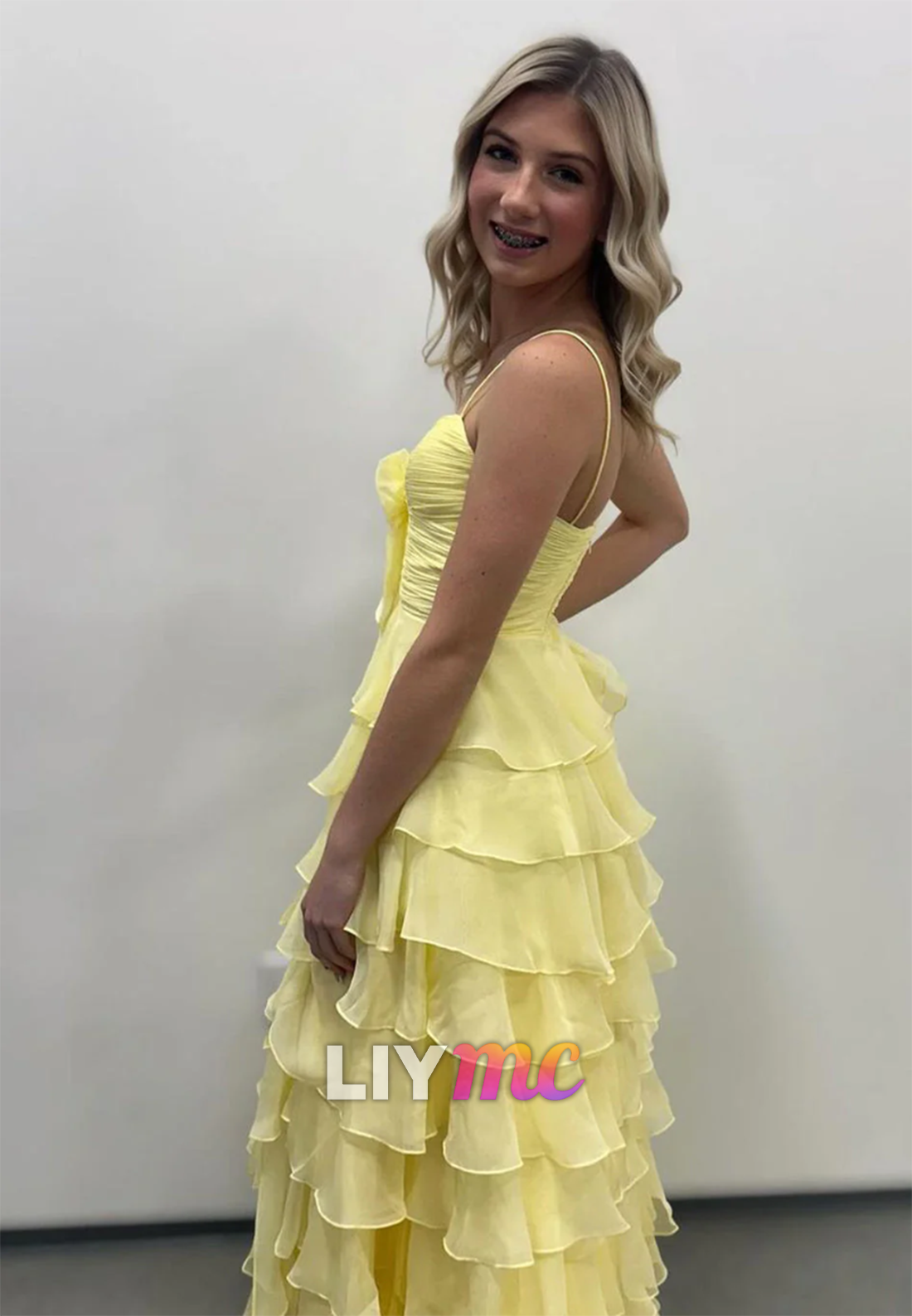 Sweetheart Sleeveless Pleated Tiered A-Line Prom Dress