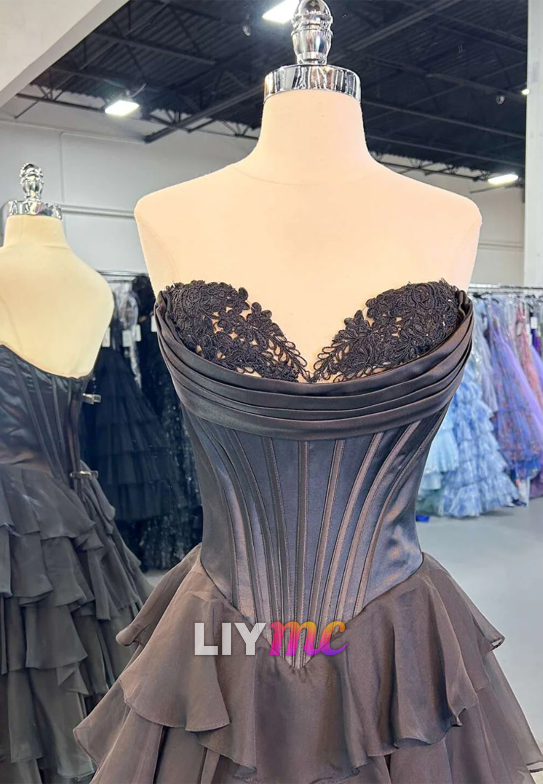 Sweetheart Strapless Appliques Tiered A-Line Prom Dress