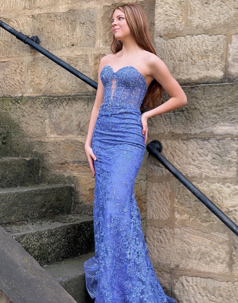 Sweetheart Sleeveless Appliques Illusion Mermaid Prom Dress