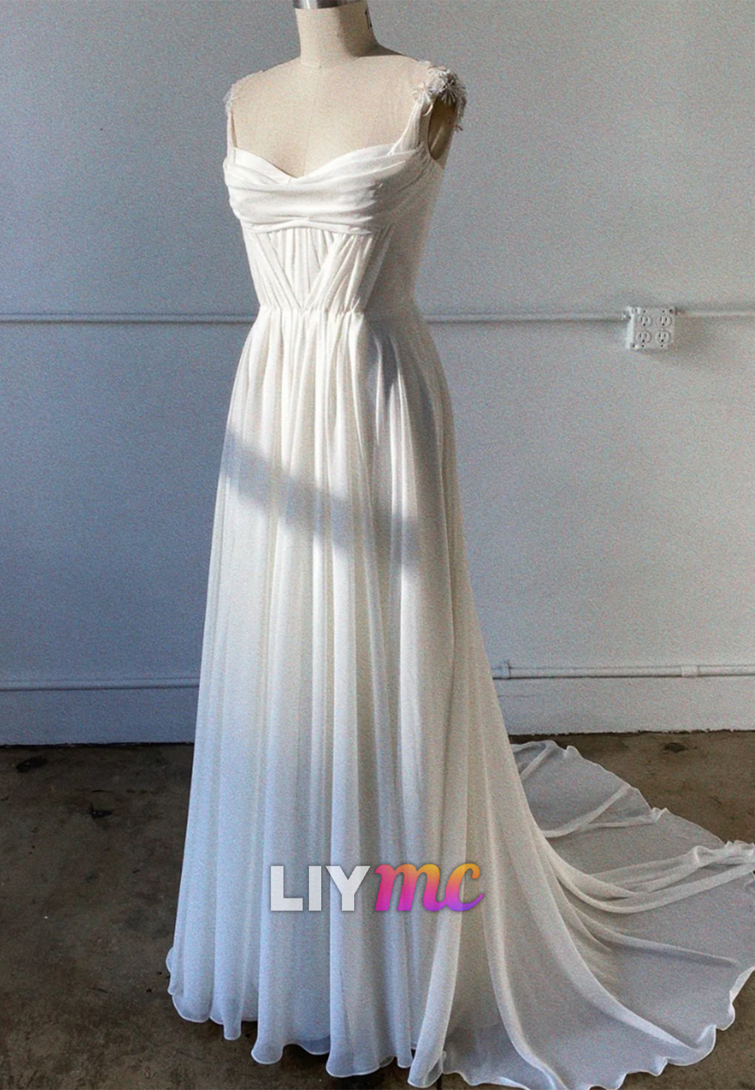 Sweetheart Straps Appliques Flowy A-Line Beach Wedding Dress