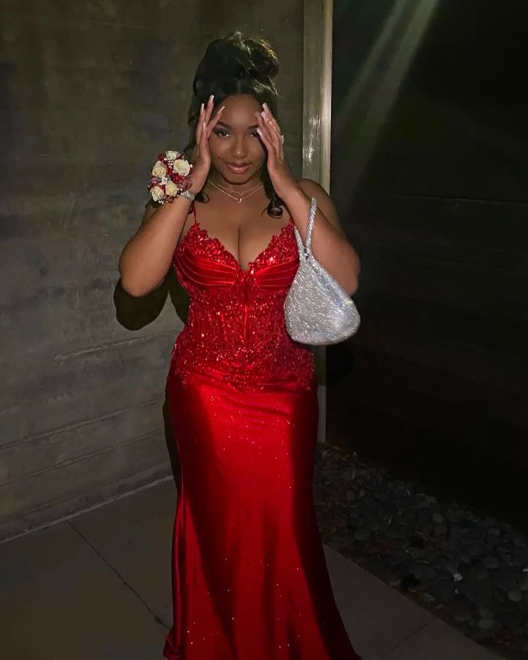 LP1413 - V-Neck Spaghetti Straps Appliques Sequins Sleek Satin Merimaid Prom Dress for Black Girl Slay