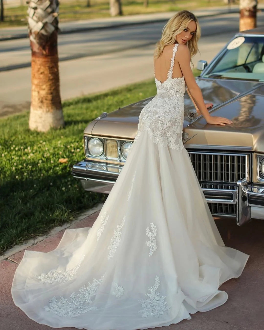 Long Mermaid Sweetheart Backless Wedding Dress With Tulle Lace