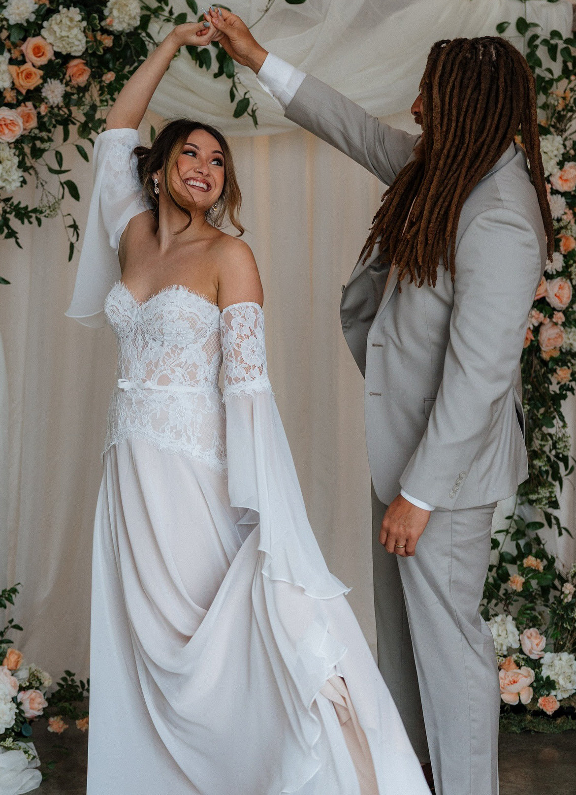 A Line Sweetheart Chiffon Lace Boho Wedding Dresses with Detachable Sleeves