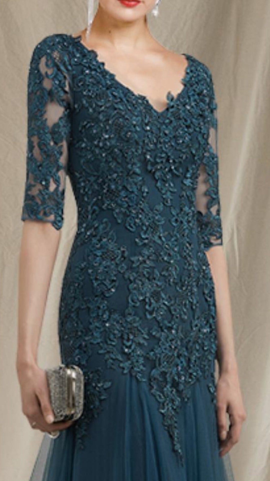 M1058 - A-Line Mother of the Bride Dress V Neck Sweep  Brush Train Lace Tulle Half Sleeve Appliques