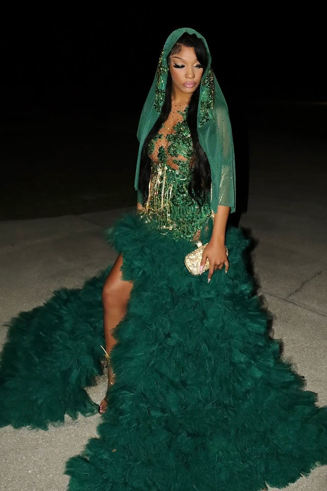 Amazing Long Emerald Beaded Sleeveless Prom Dress with Slit and Veil