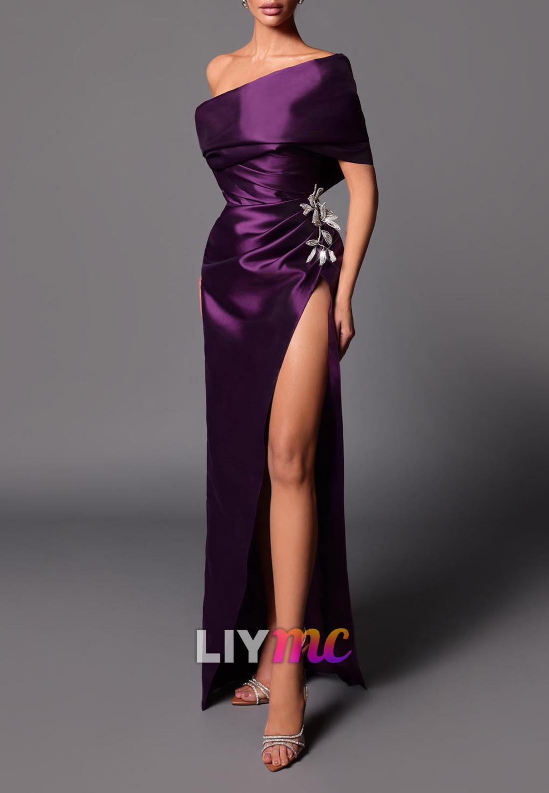 Asymmetrical Sleeves Appliques Pleated Sheath Evening Dress