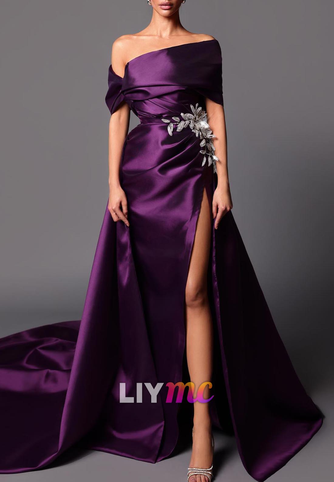 Asymmetrical Sleeves Appliques Pleated Sheath Evening Dress