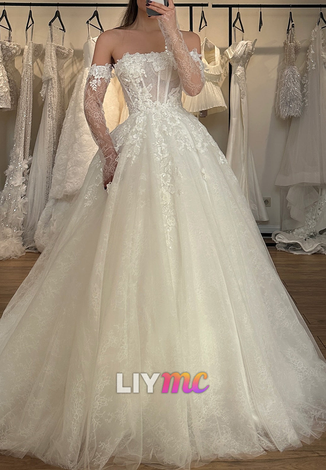 Ball Gown Off-Shoulder Floral Appliques A-Line Tulle Wedding Dress