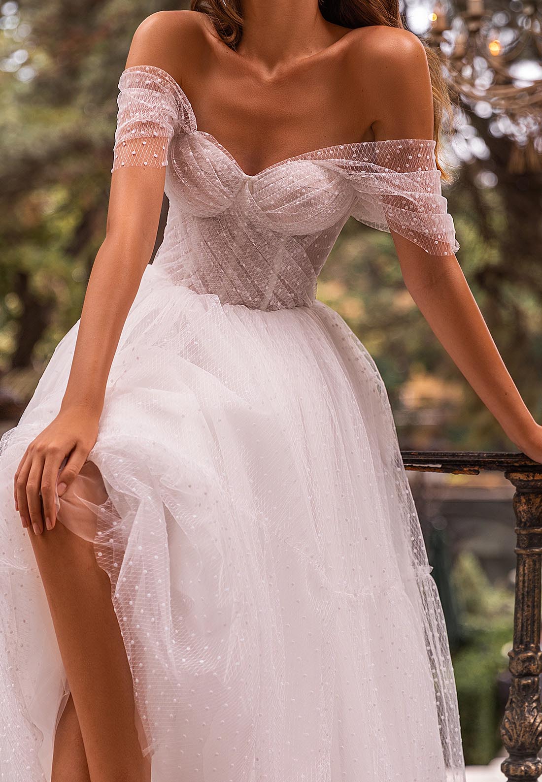 Off-Shoulder Strapless Tulle A-Line Beach Wedding Dress