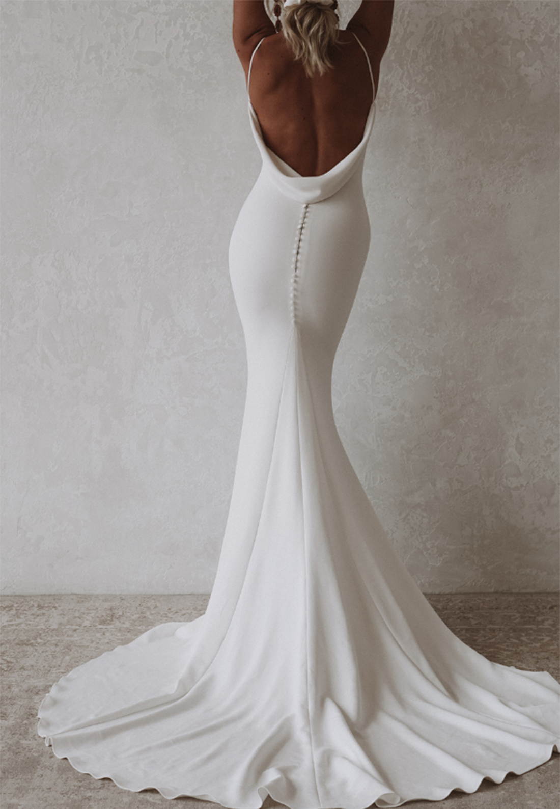 V-Neck Sleeveless Sleek Mermaid Beach Backless Wedding Dress