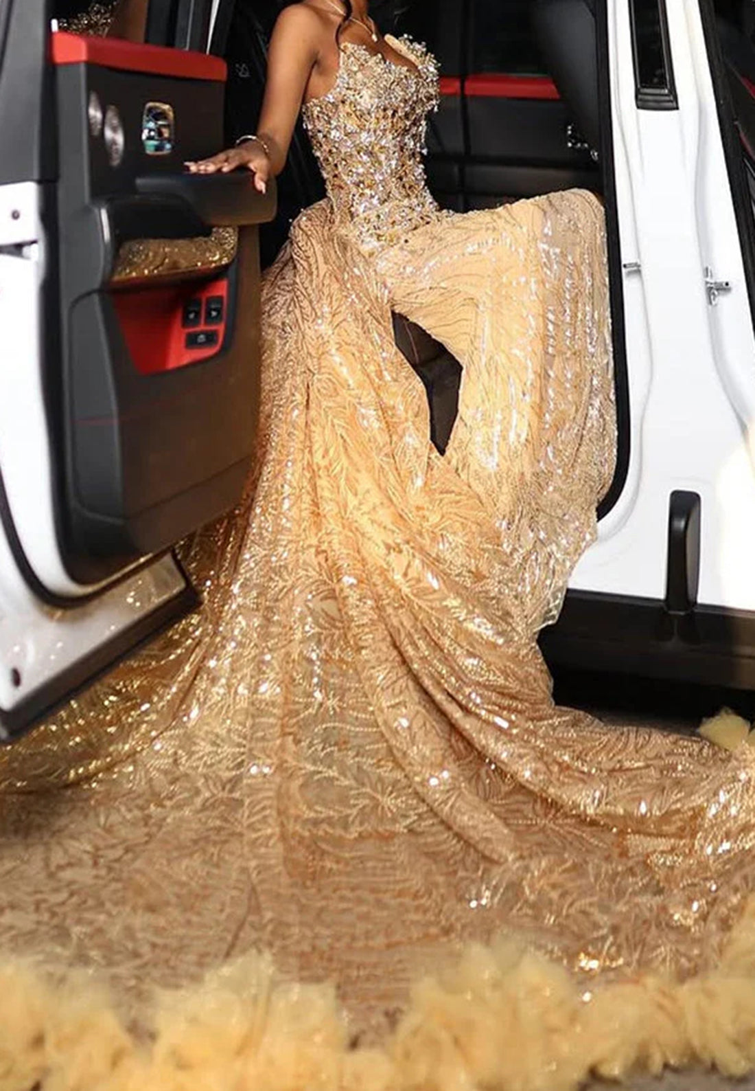 Gold V-Neck Sleeveless Appliques Beaded Sparkly Sheath Prom Dress for Black Girls