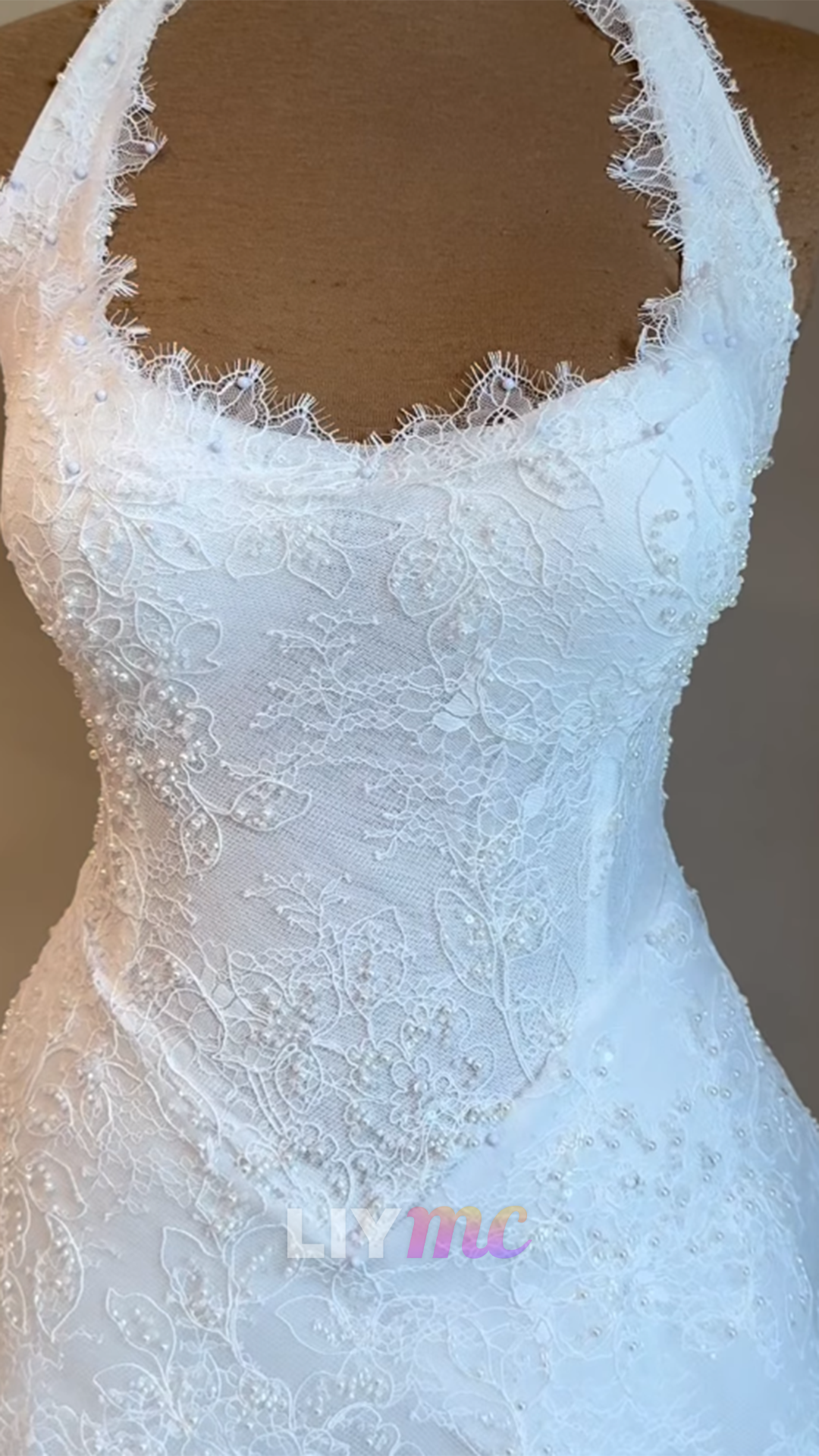 Halter Scoop Lace Appliques Short A-Line Wedding Dress