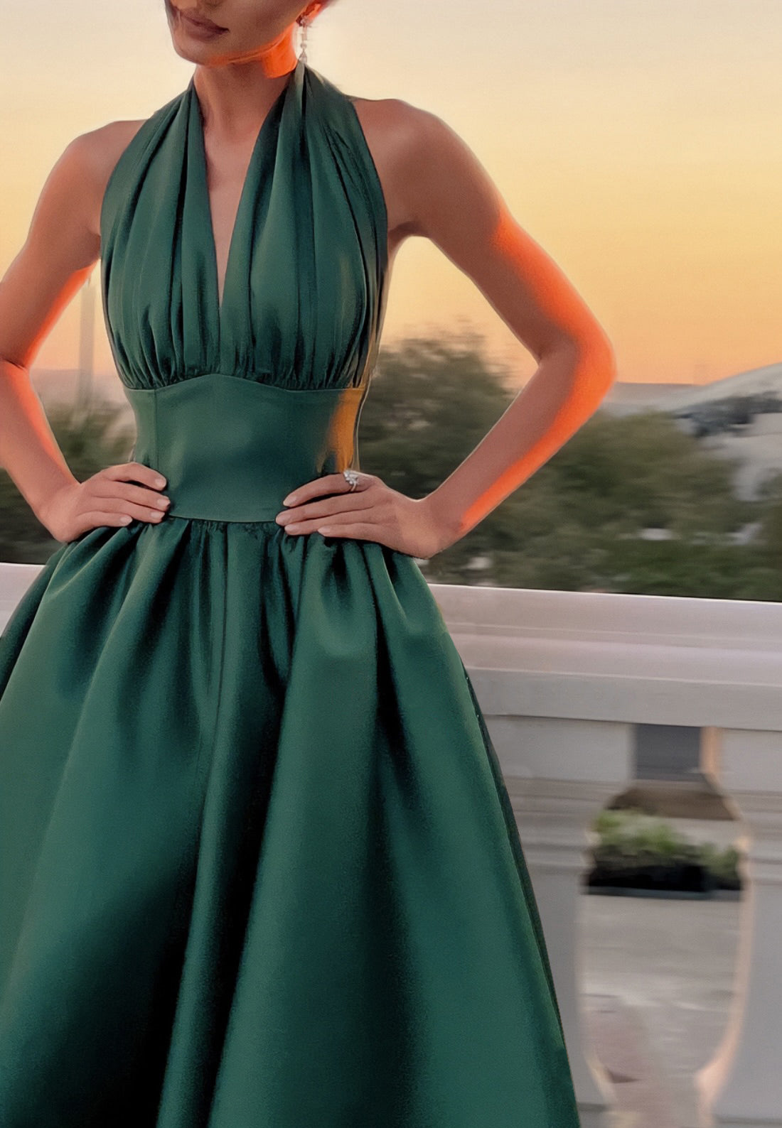 Halter V-Neck Sleeveless Pleated A-Line Evening Dress