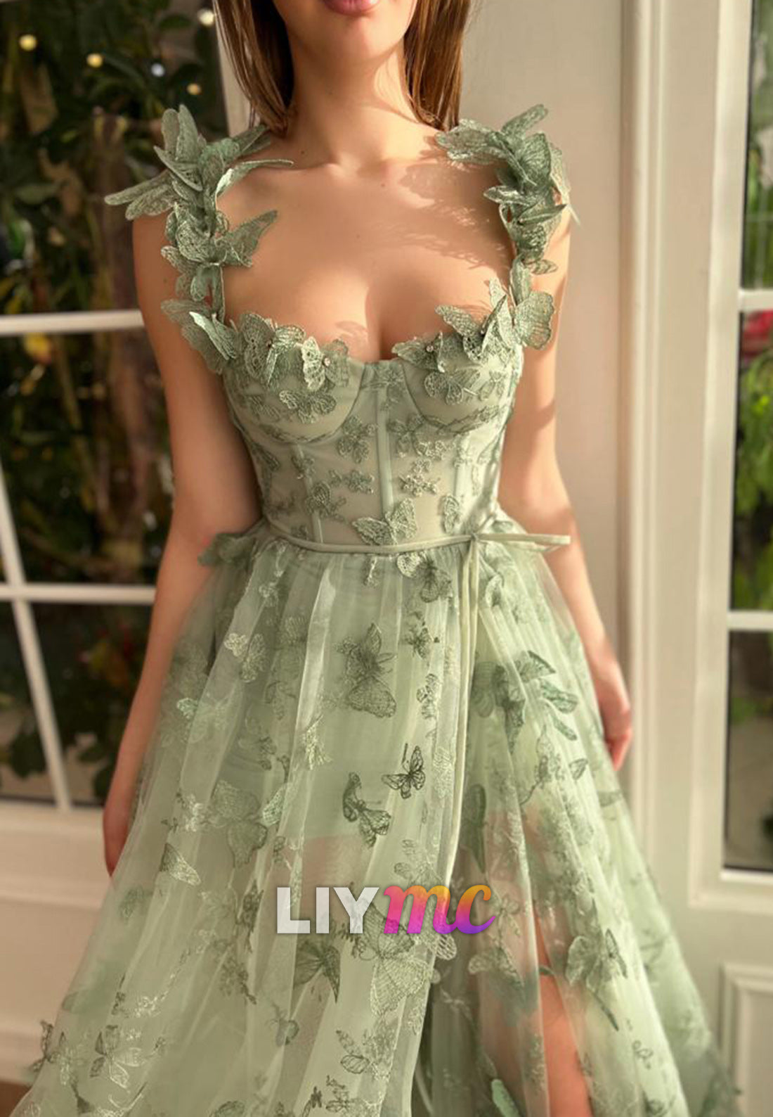 Sweetheart Sleeveless A-Line Floral Embellished Prom Dress