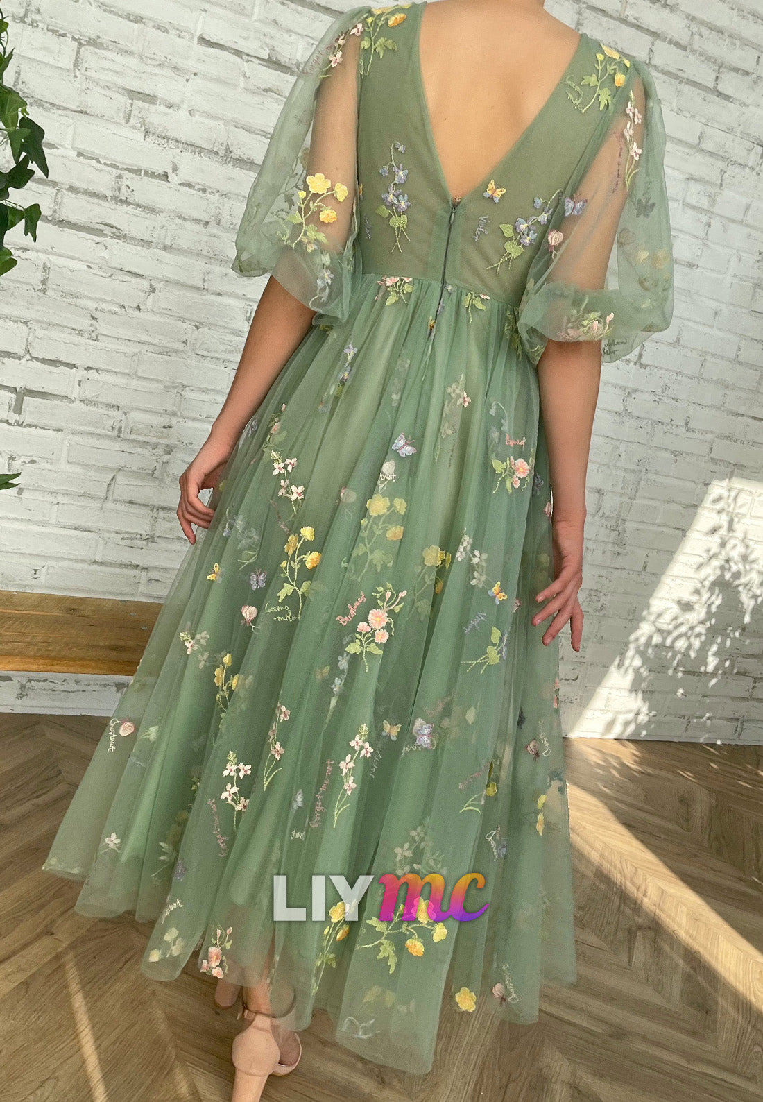 V-Neck Short Sleeves Tulle Floral Embellished A-Line Prom Dress