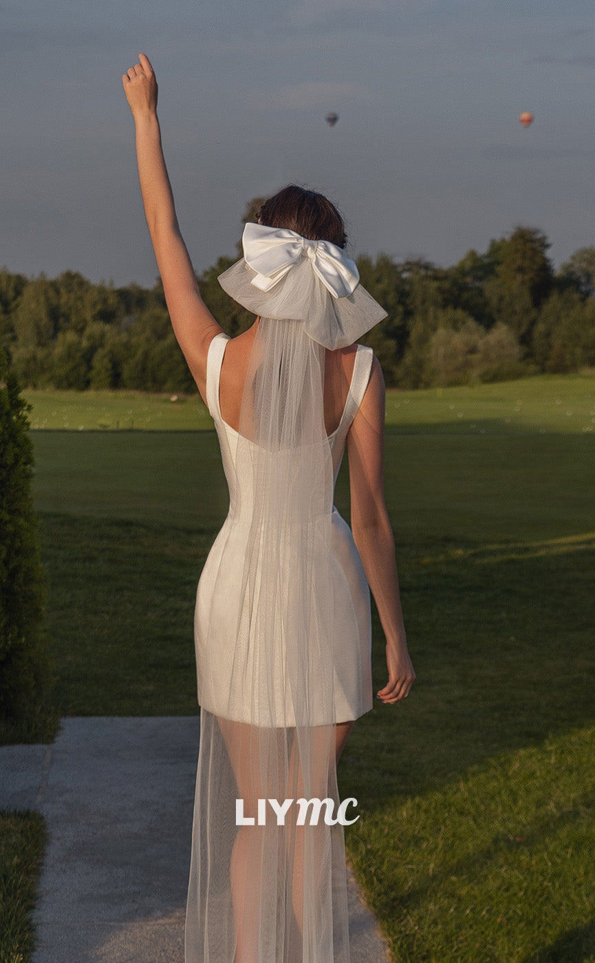 LW098 - Simple Sheath/Column Scoop Satin Beach Mini Wedding Dress With Veil