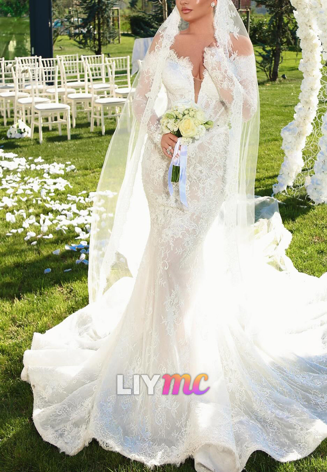 Mermaid V-Neck Long Sleeves Appliques Lace Wedding Dress