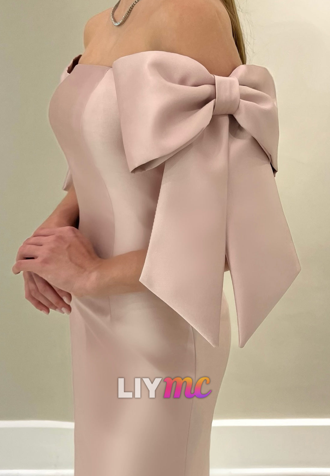 Off-Shoulder Bowknot Sleek Satin Sheath Evening Dress