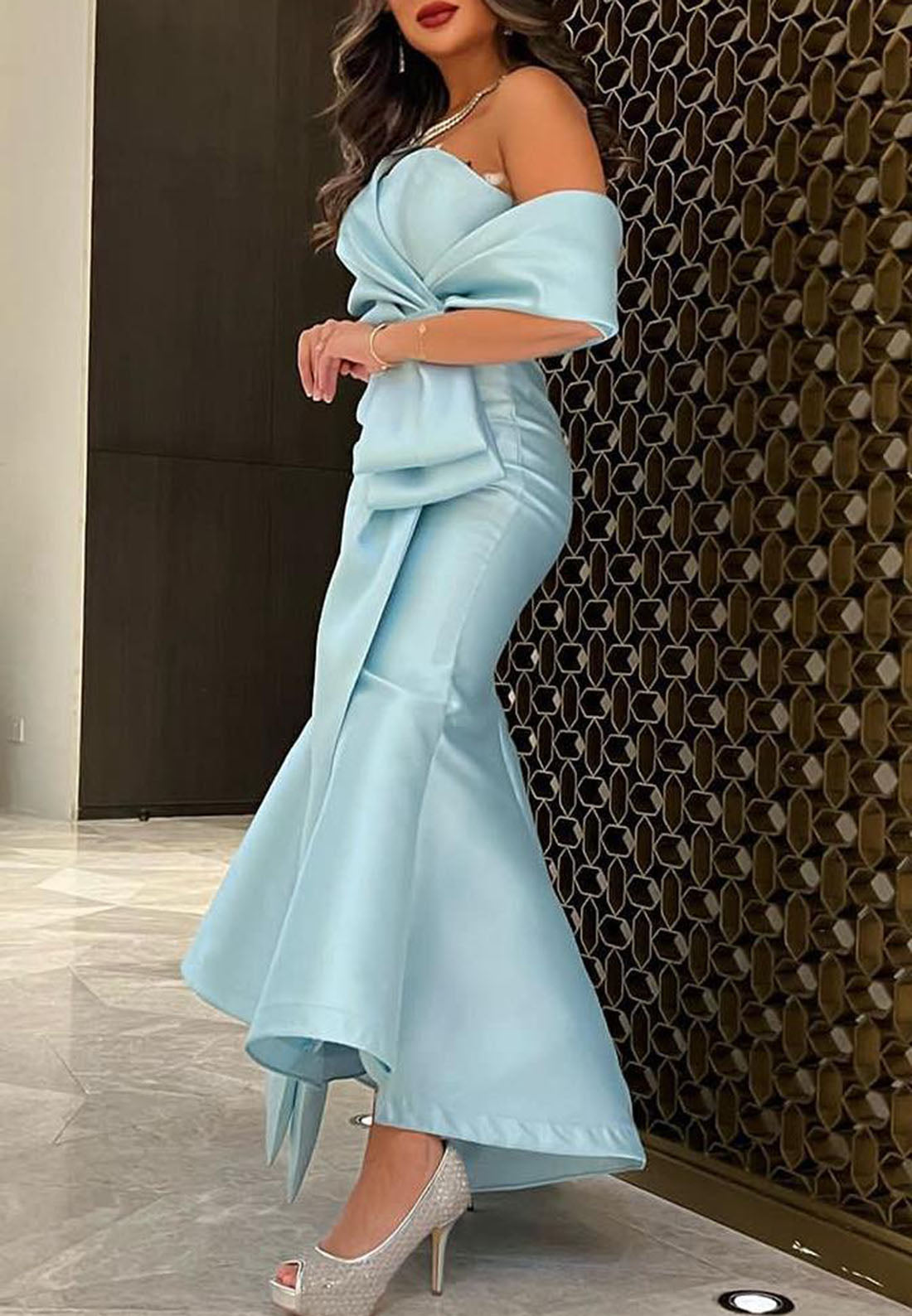 Off-Shoulder Cap Sleeves Sleek Satin Mermaid Evening Dress