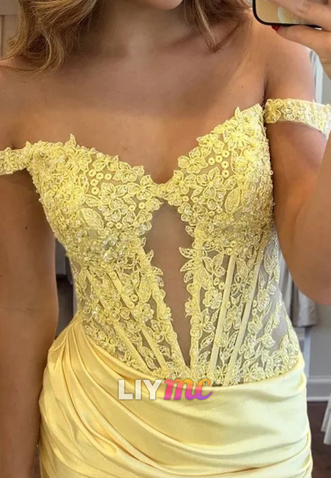 Off-Shoulder Fitted Pleated Appliques Sheath Party Homecoming Dress