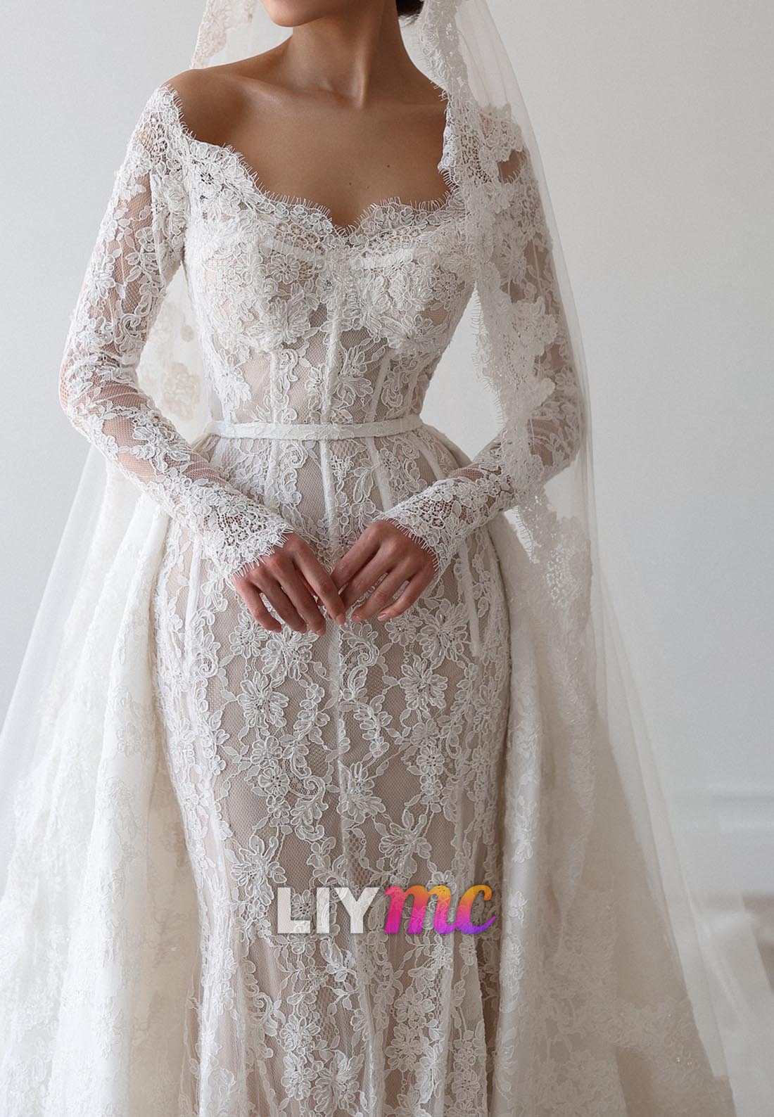 Off-Shoulder Long Sleeves Appliques Sheath Wedding Dress