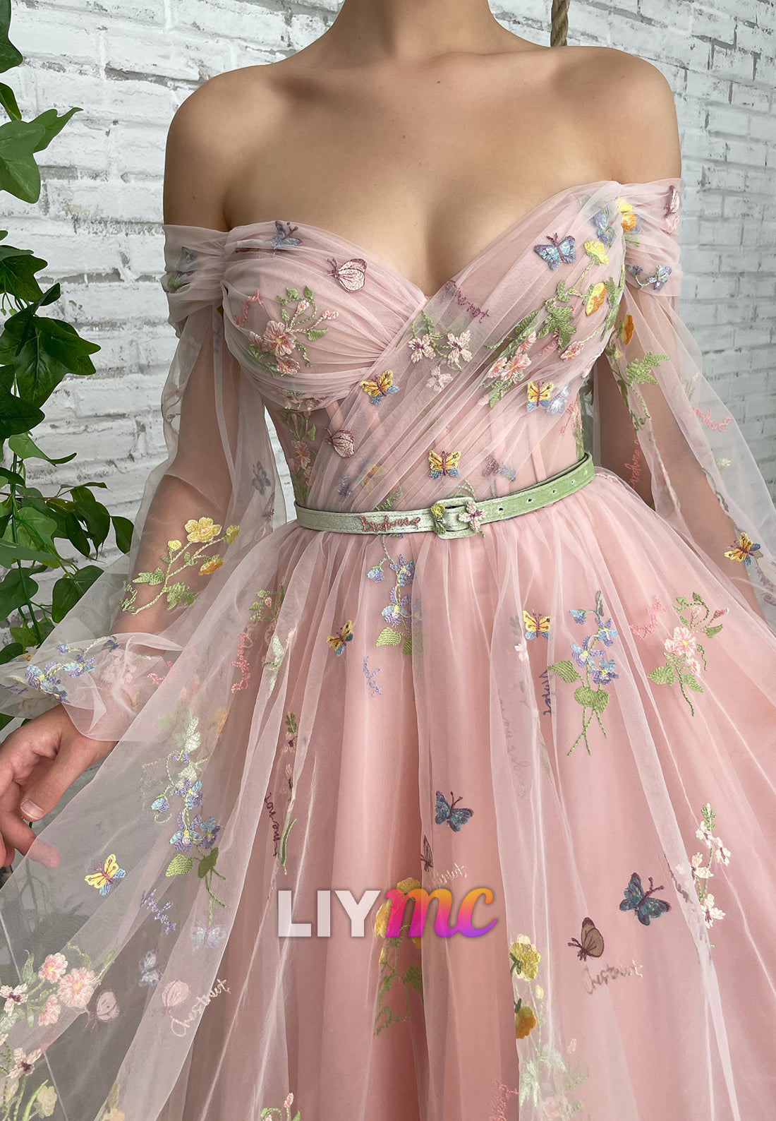 Off-Shoulder Long Sleeves Floral Appliques Formal Dress A-Line Party Dress