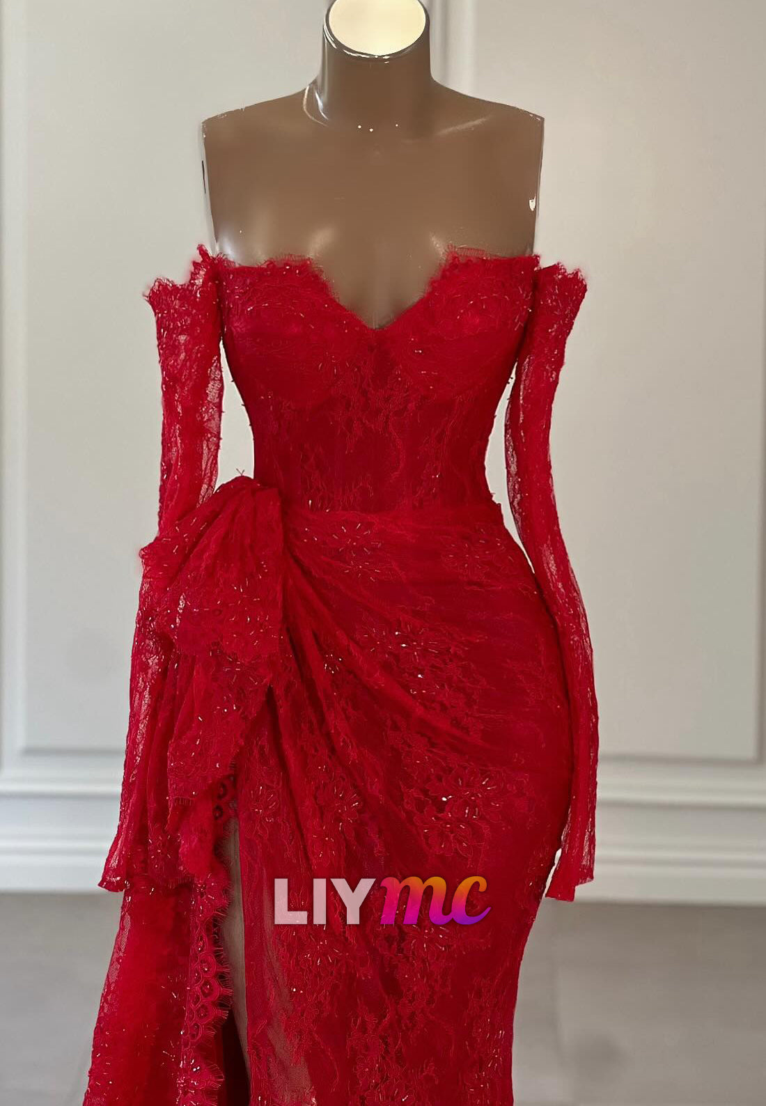 Off-Shoulder Long Sleeves Lace Appliques Evening Dress Sheath Prom Dress