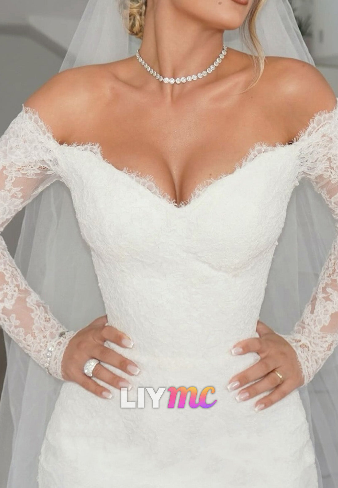 Off-Shoulder Long Sleeves Lace Appliques Mermaid Wedding Dress