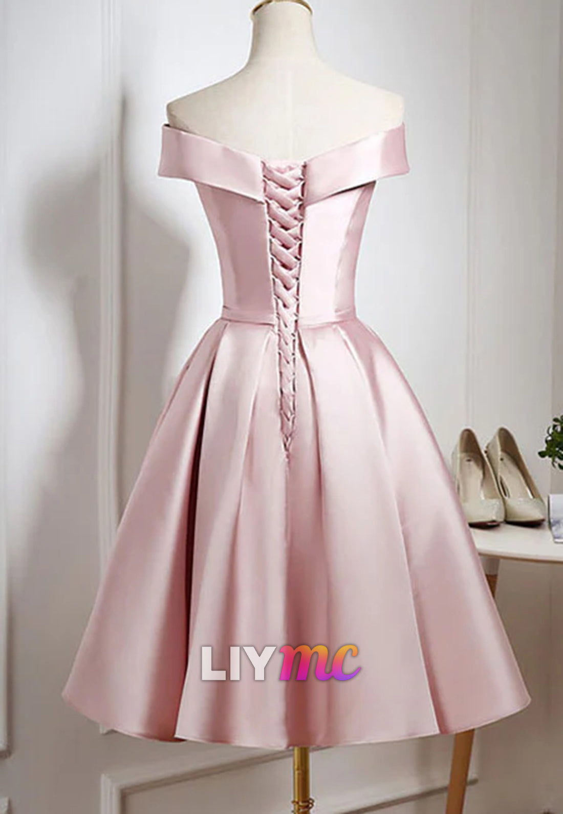 Off-Shoulder Sleek Pleated A-Line Party Homecoming Dress