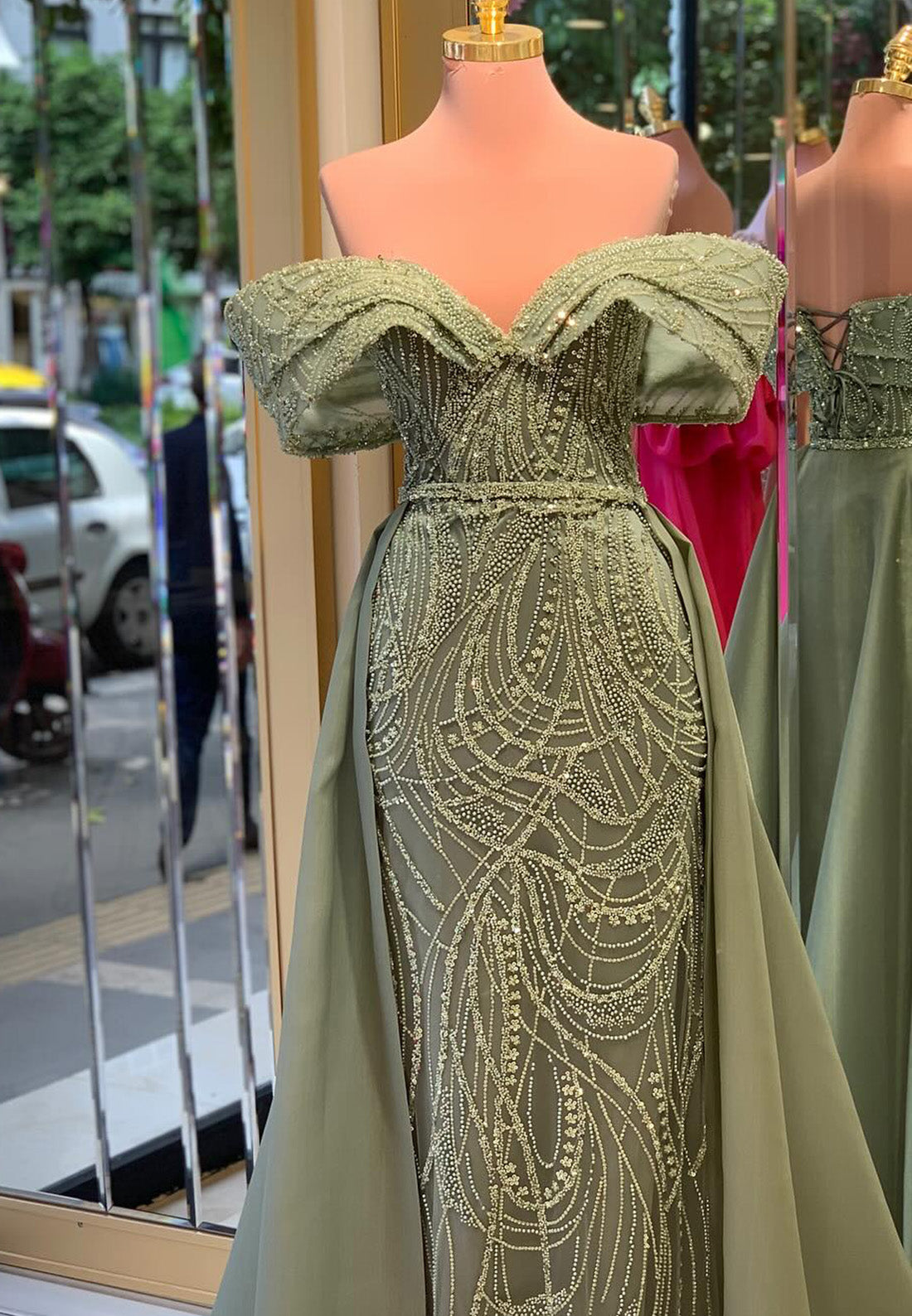 Off-Shoulder Sleeveless Beaded Embroidery Sheath Prom Dress