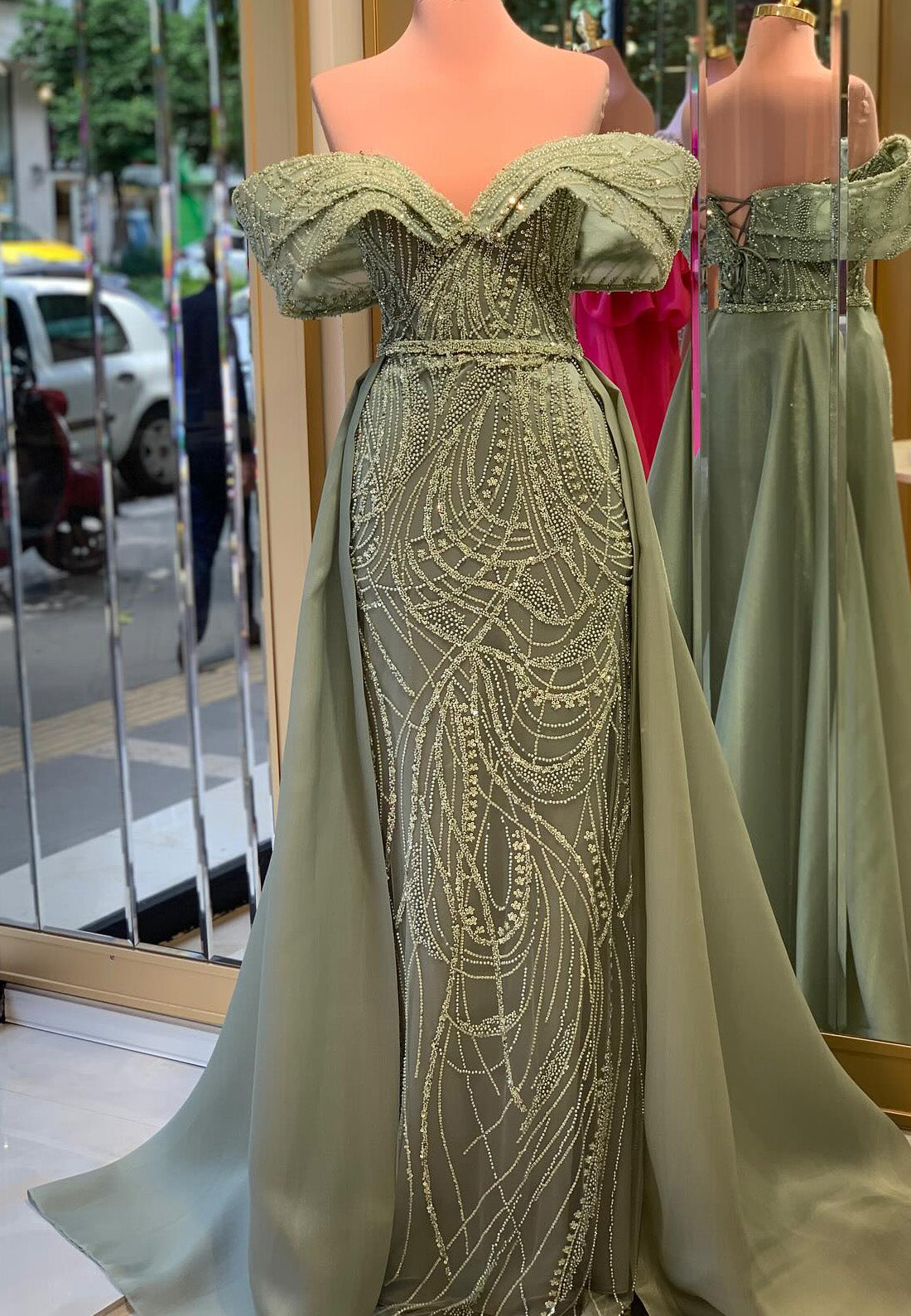 Off-Shoulder Sleeveless Beaded Embroidery Sheath Prom Dress