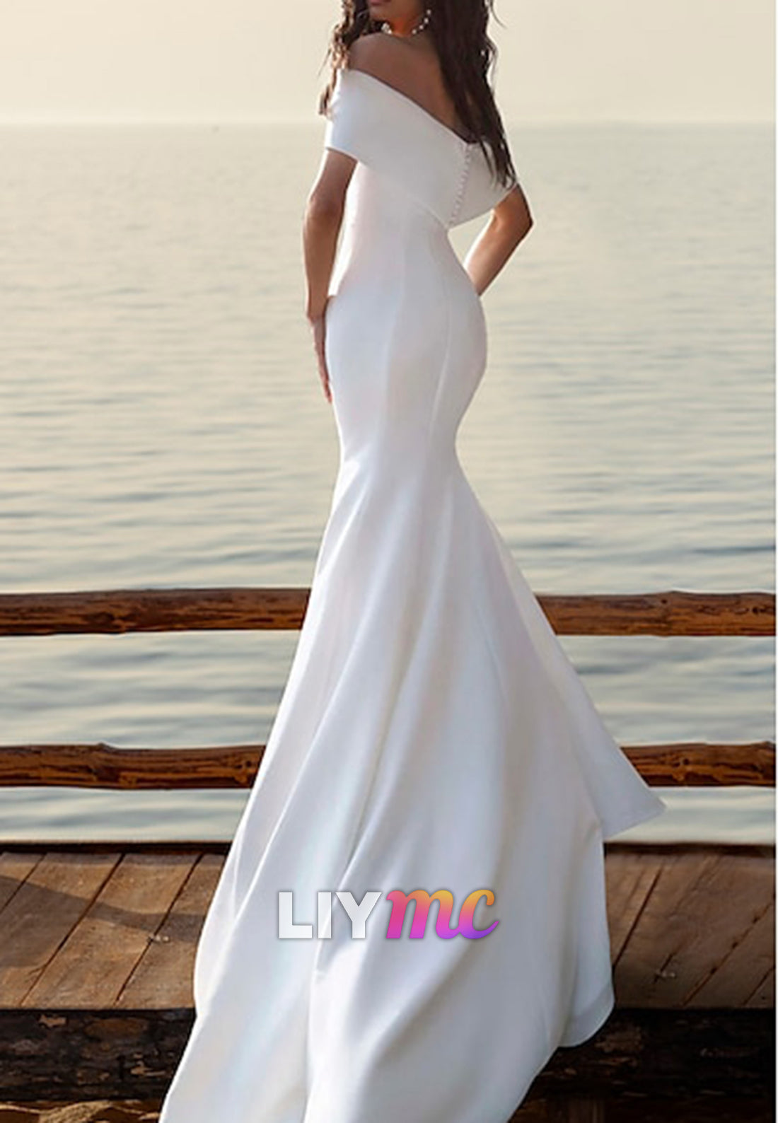 Off-Shoulder Sleeveless Fitted Sleek Mermaid Wedding Dress