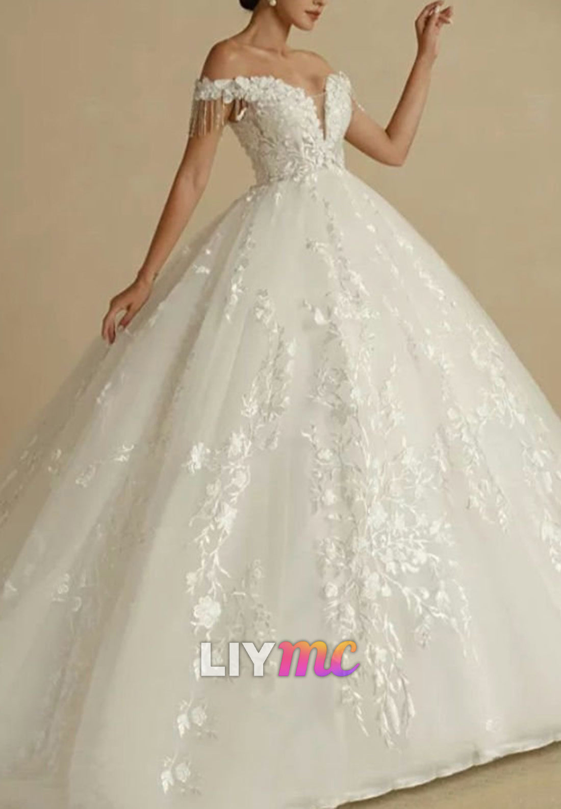 Off-Shoulder Sleeveless Floral Appliques Tulle Bridal Gown