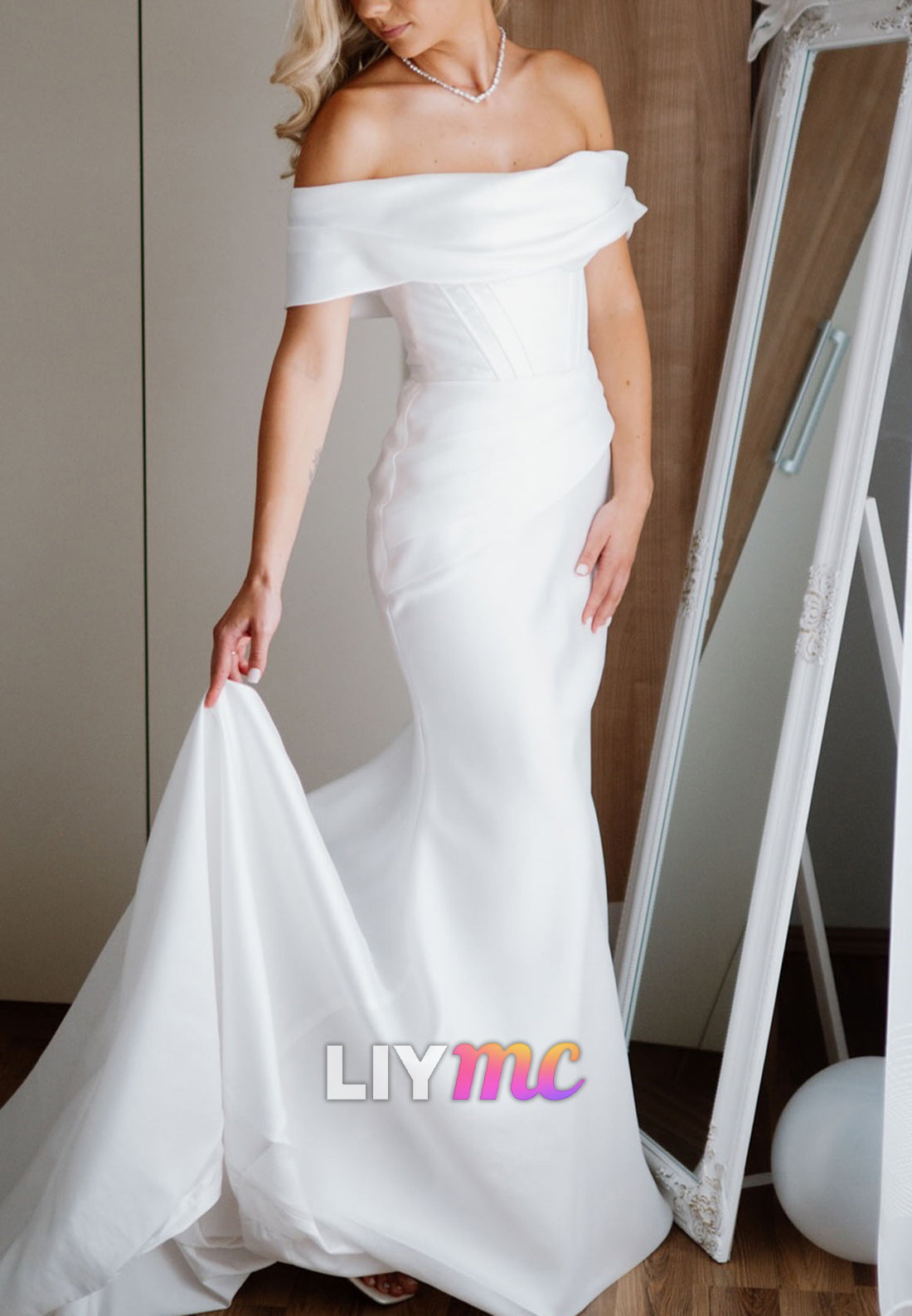 Off-Shoulder Sleeveless Pleated Mermaid Wedding Dress