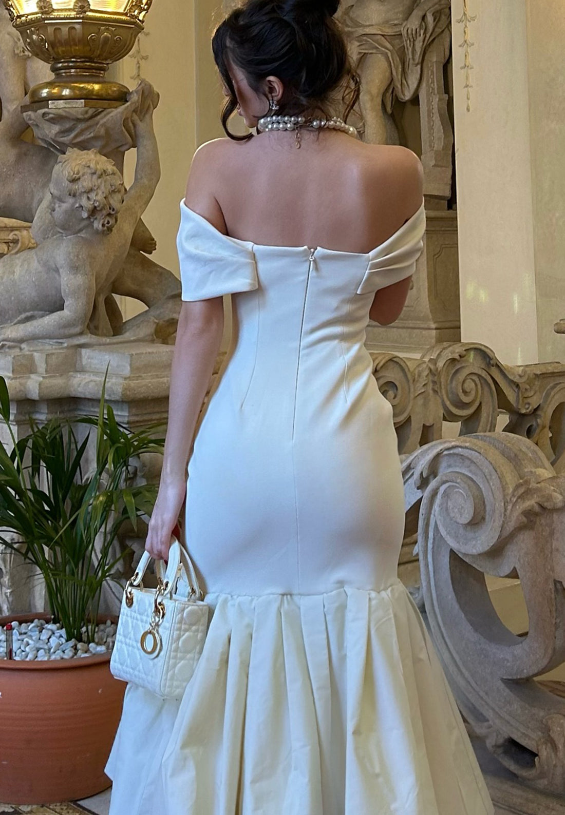 Off-Shoulder Sleeveless Sleek Pleated Mermaid Formal Dress