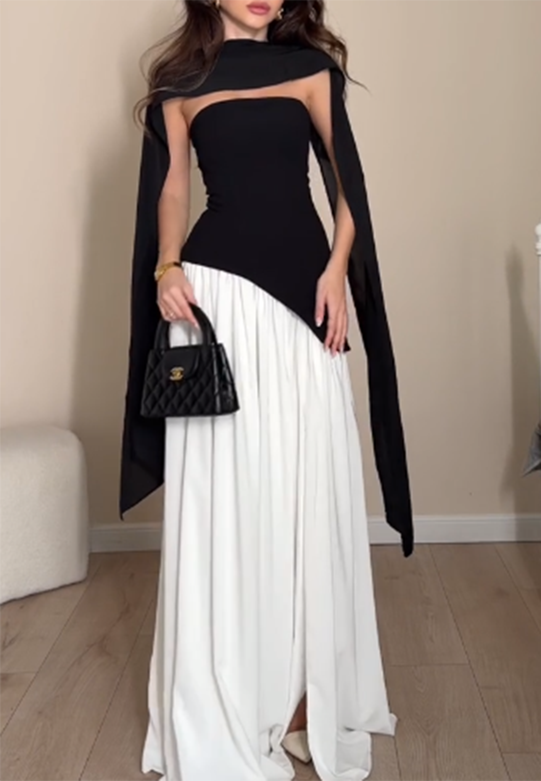 Off-Shoulder Sleeveless White Black Pleated A-Line Party Dress