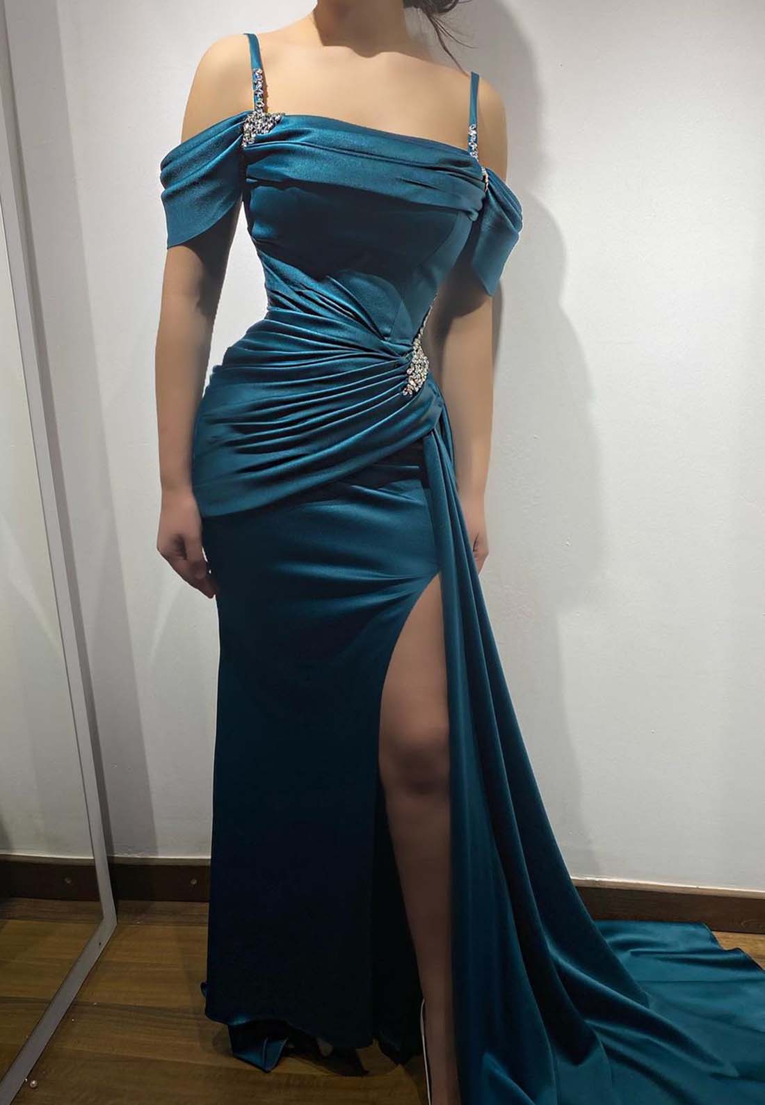 Off-Shoulder Spaghetti Straps Pleated Prom Dress Sheath Formal Dress