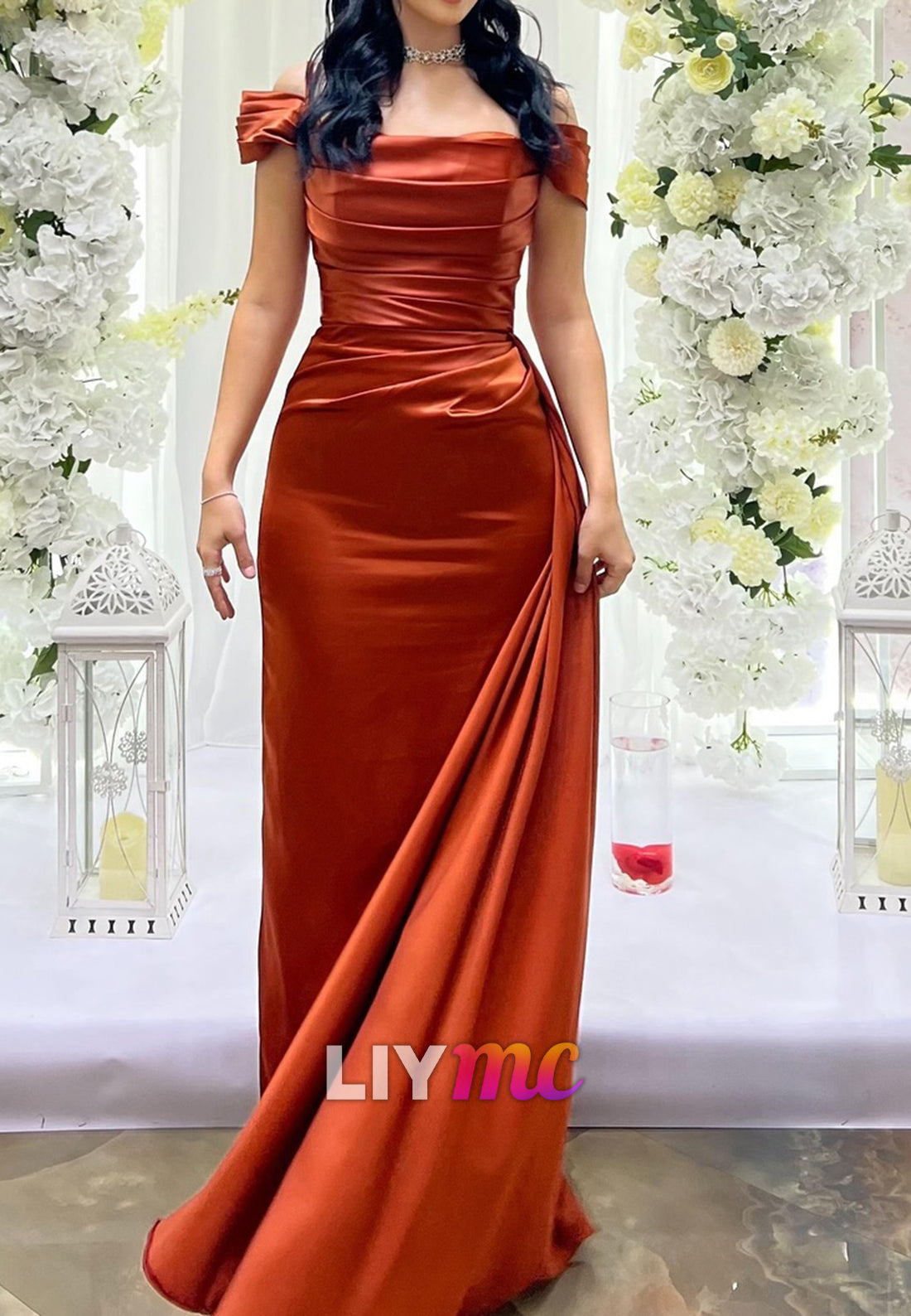Off-Shoulder Spaghetti Straps Pleated Sheath Evening Dress