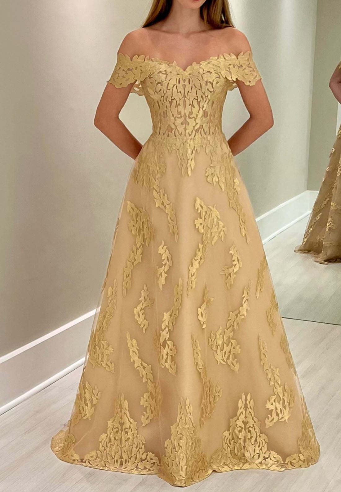 Off-Shoulder Strapless Appliques A-Line Mother of Bride Dress