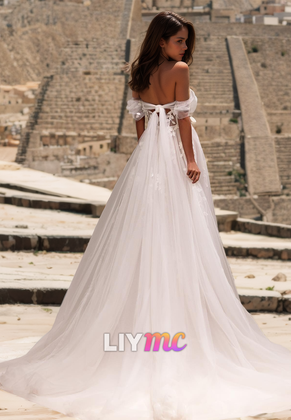 Off-Shoulder Strapless Appliques Tulle A-Line Beach Wedding Dress