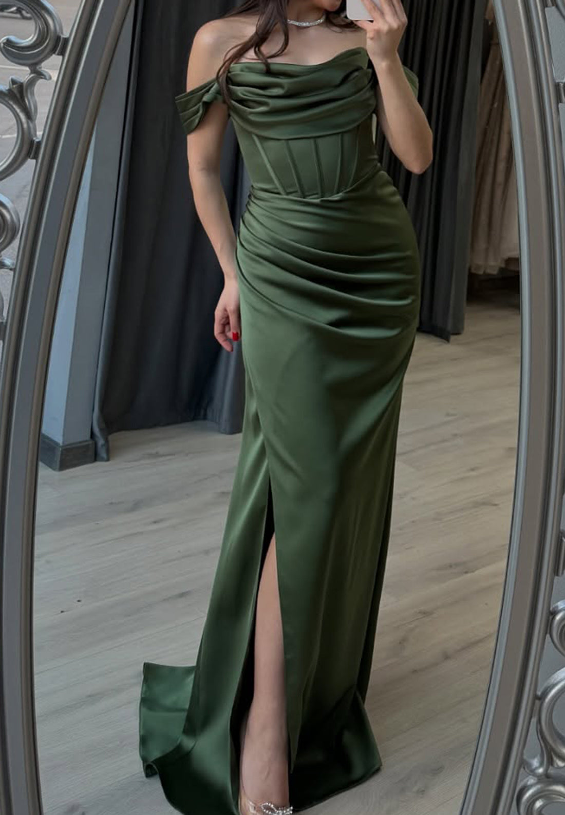 Off-Shoulder Strapless Pleated Side Slit Sleek Sheeath Prom Dress