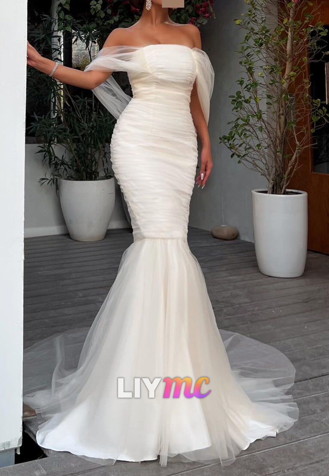 Off-Shoulder Strapless Pleatedd Evening Dress Mermaid Wedding Dress