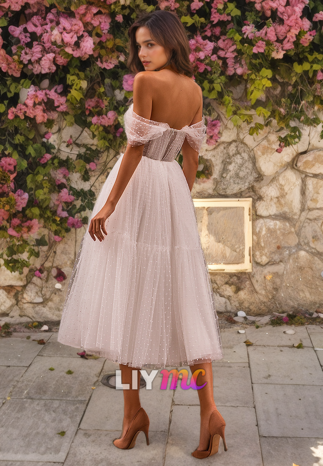 Off-Shoulder Strapless Tulle A-Line Beach Wedding Dress