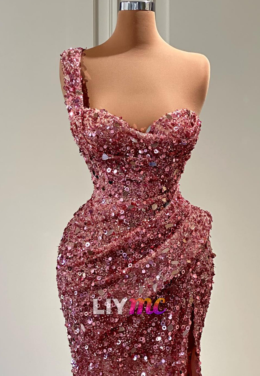 One Shoulder Sleeves Baeded Emboridery Evening Dress Sparkly Prom Dress