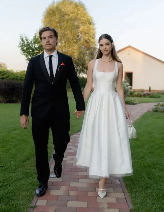 Elegant Simple White Square-neck Straps A-Line Ankle-length Wedding Dress