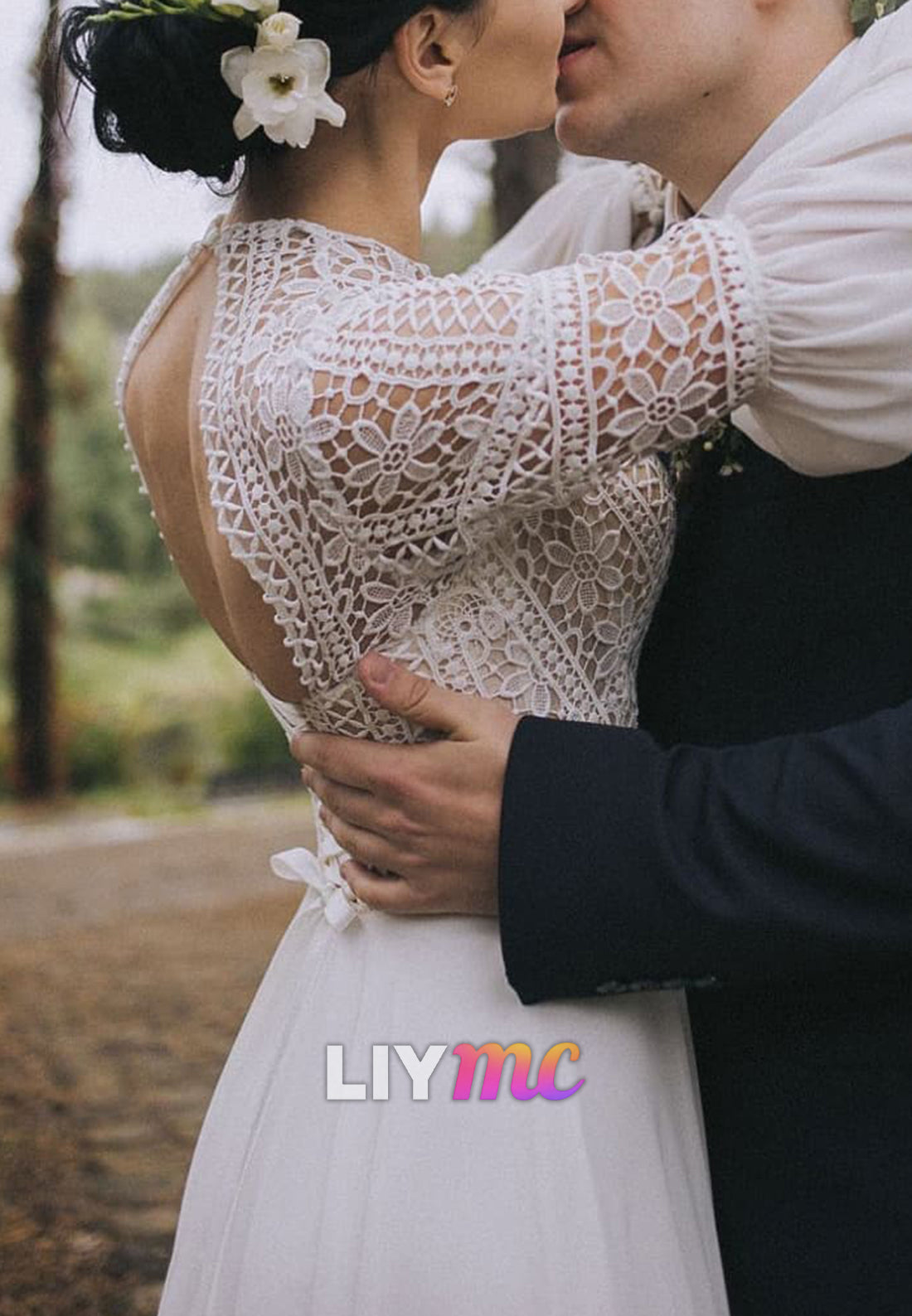 Scoop Long Sleeves Appliques A-Line Boho Wedding Dress